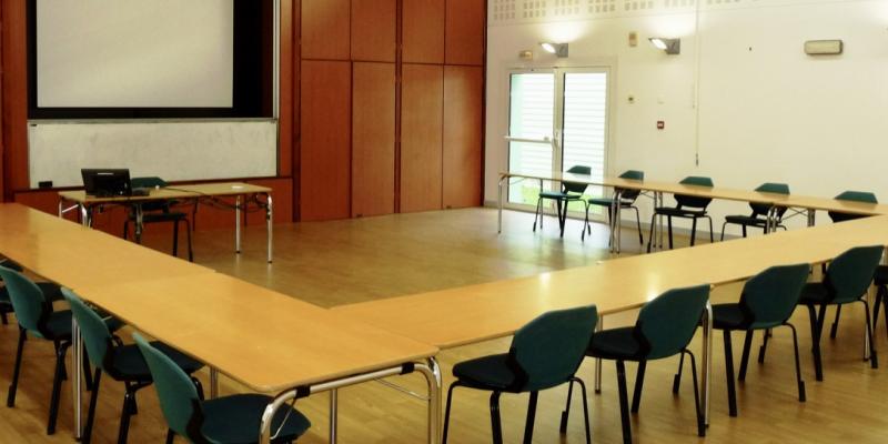 salle-cours-vide-ISFFEL-formation-alternance-Bretagne